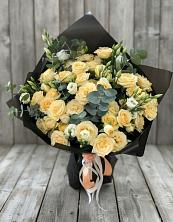 Букет цветов из:  Розы и Лизиантусы в Кужорской