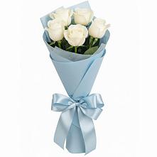 Букет 5 Белых роз Проуд в Кужорской