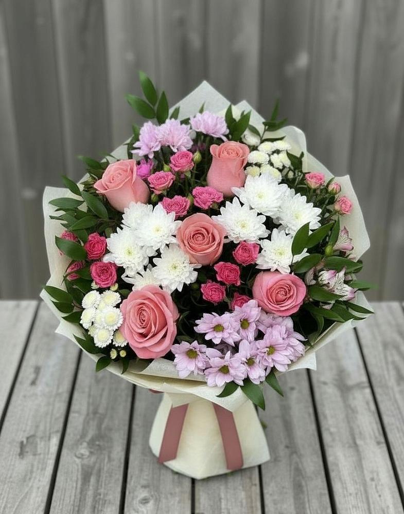 Букет цветов из: Альстромерии, Гвоздики, Розы и Хризантемы в Кужорской