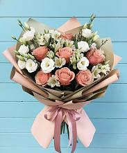 Букет цветов из:  Розы, Альстромерии и Лизиантусы в Кужорской