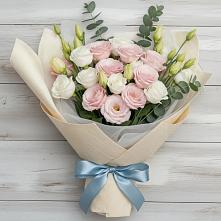 Букет цветов из:  Лизиантусы в Кужорской