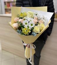 Букет цветов из:  Альстромерии, Розы и Хризантемы в Кужорской