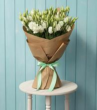 Букет цветов из:  Лизиантусы в Кужорской