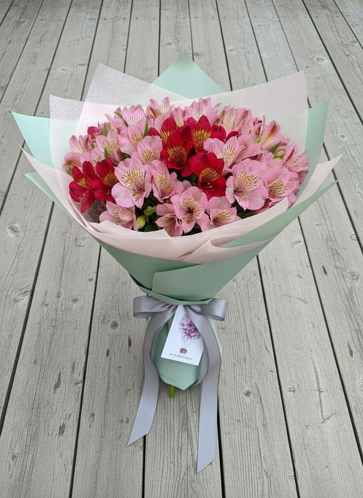 Букет цветов из: Альстромерии в Кужорской