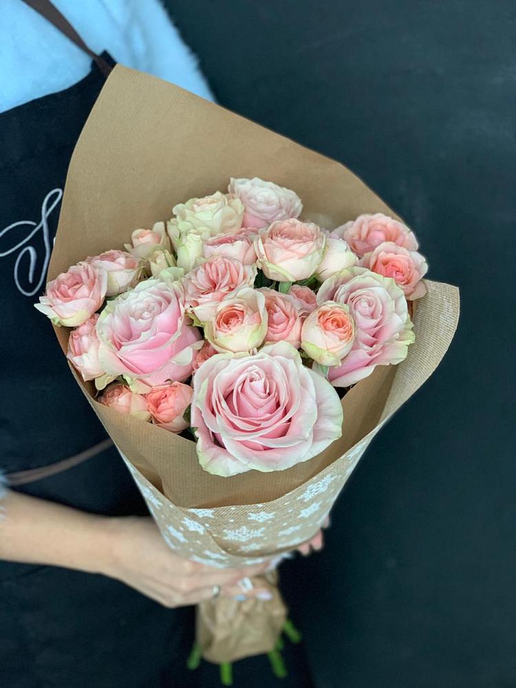 Букет цветов из: Хризантемы и Розы в Кужорской