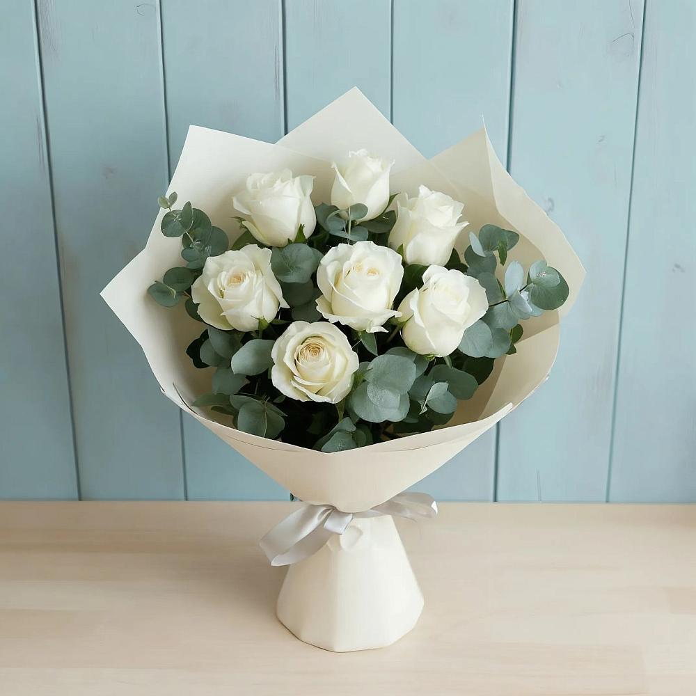 Букет Белые розы в Эвкалипте в Кужорской