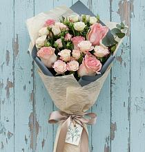 Букет цветов из:  Розы #REPLACE_PRED# Кужорской