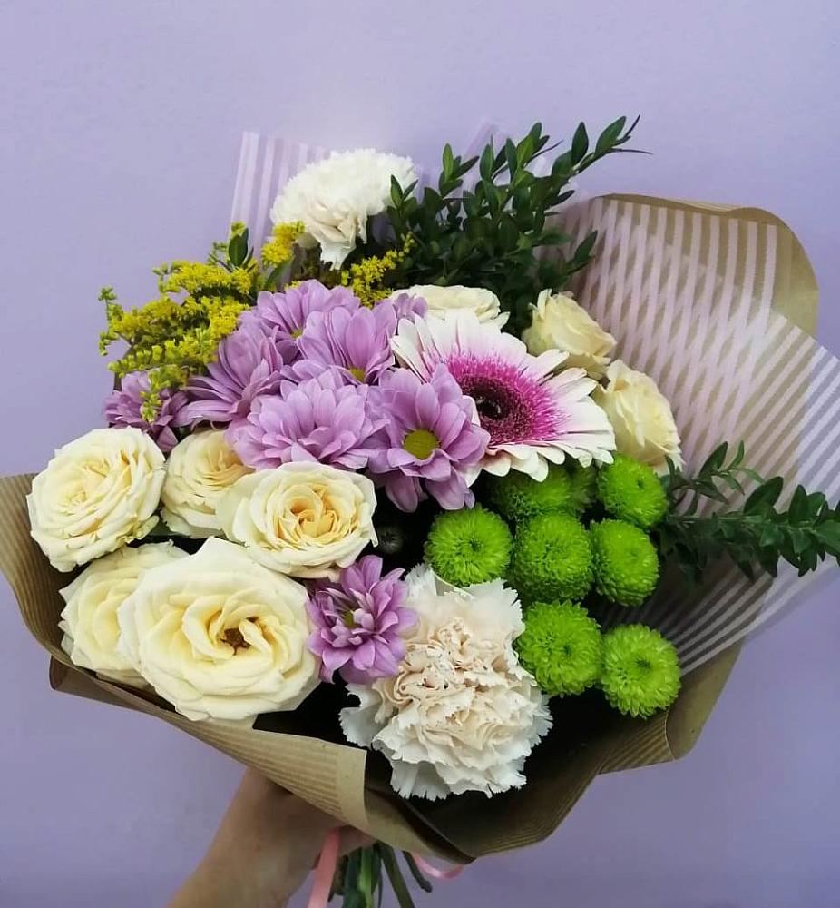 Букет цветов из: Хризантемы, Розы, Гвоздики и Герберы в Кужорской