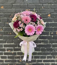 Букет цветов из:  Герберы и Хризантемы в Кужорской