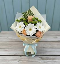 Букет цветов из:  Герберы, Розы и Хризантемы в Кужорской