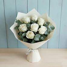 Букет Белые розы в Эвкалипте в Кужорской